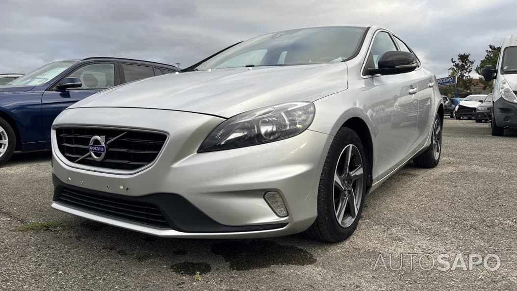 Volvo V40