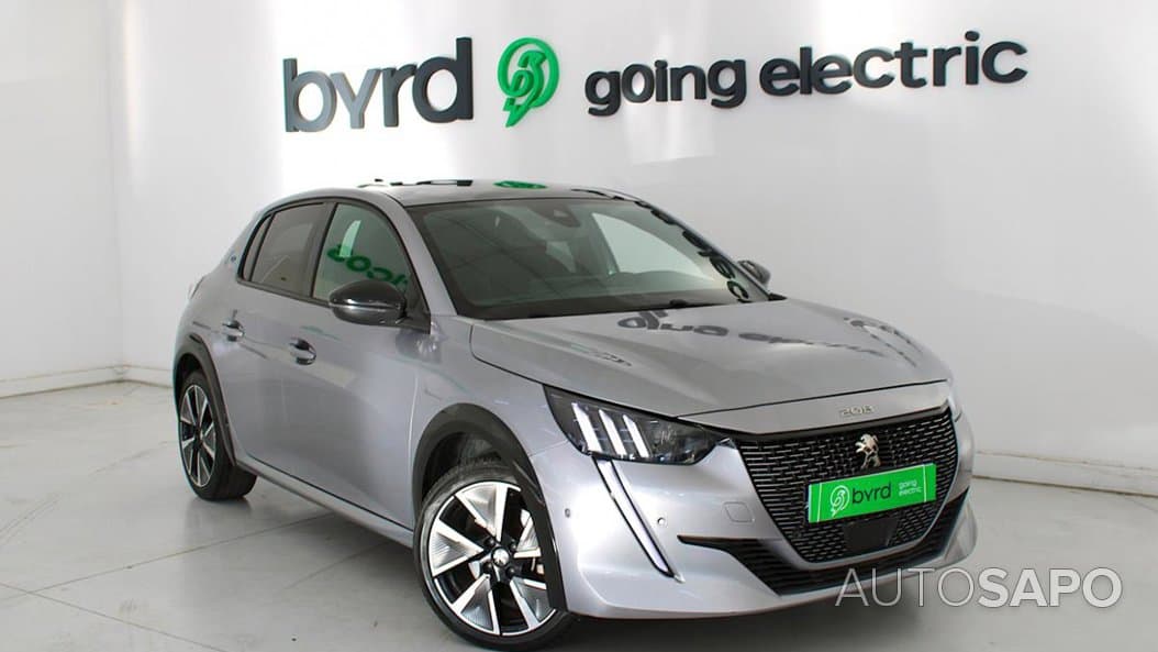 Peugeot e-208
