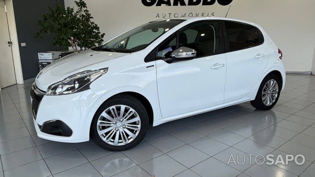 Peugeot 208
