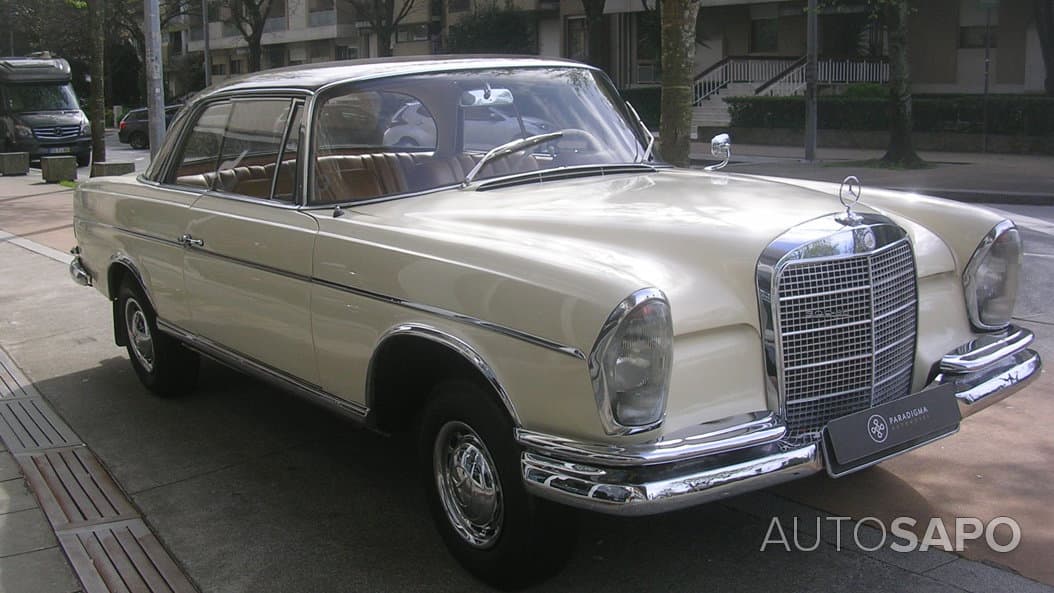 Mercedes-Benz 300