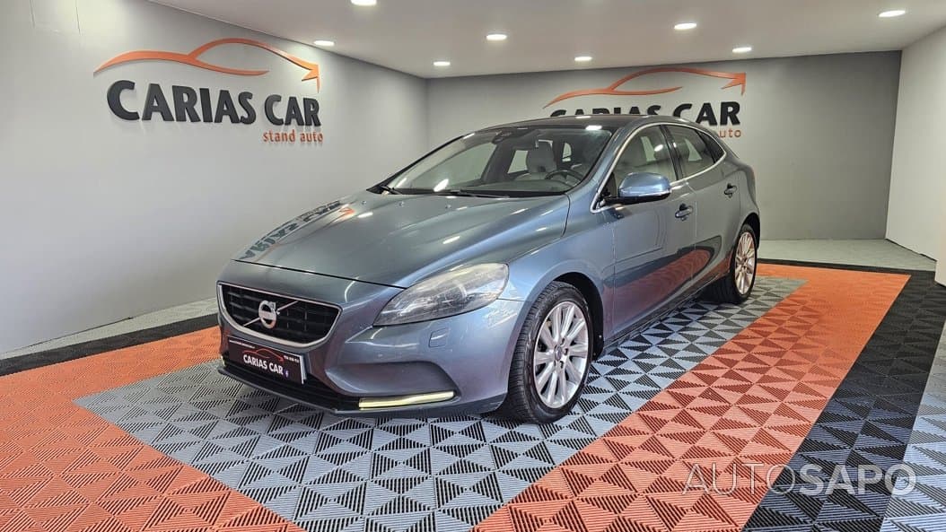 Volvo V40
