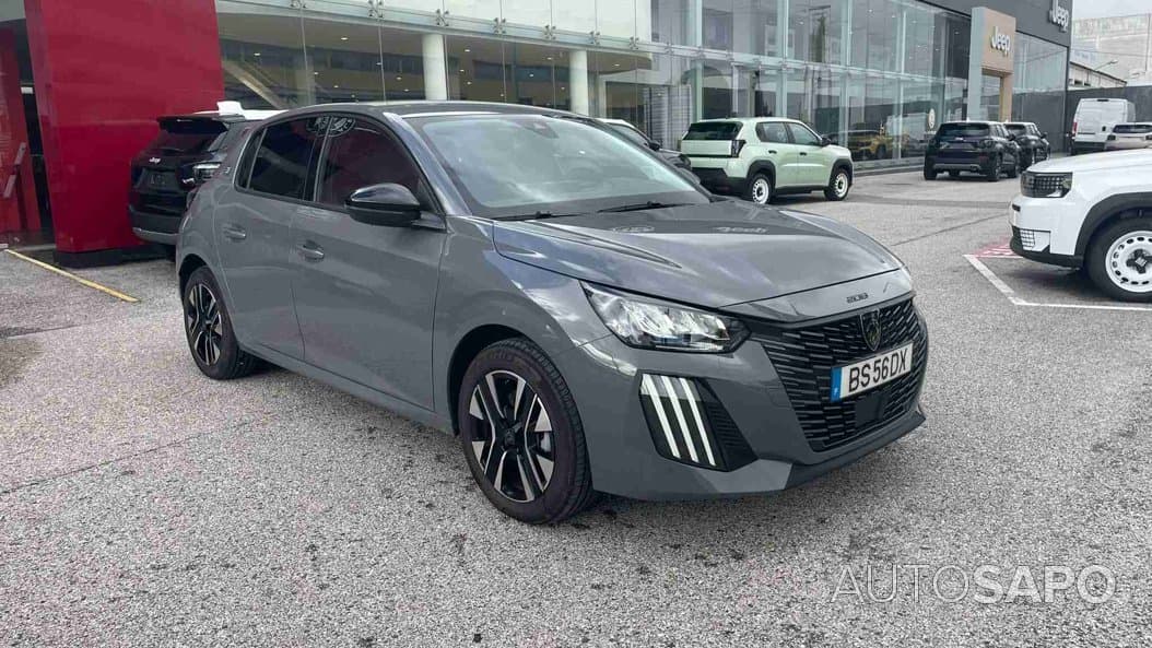 Peugeot e-208