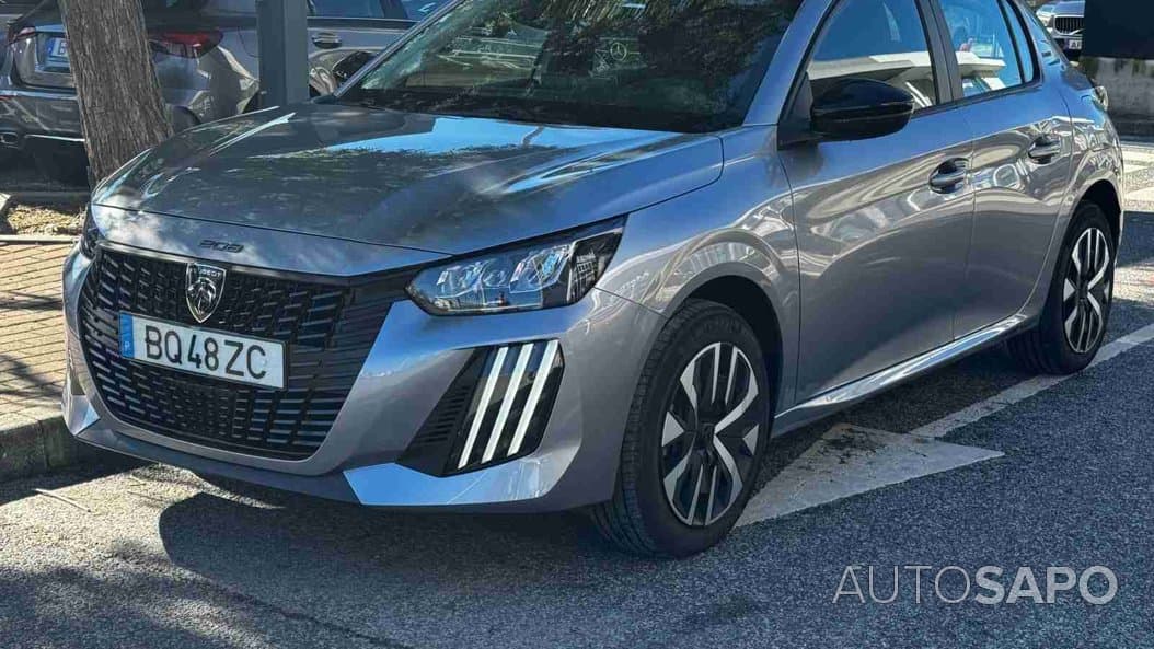 Peugeot e-208