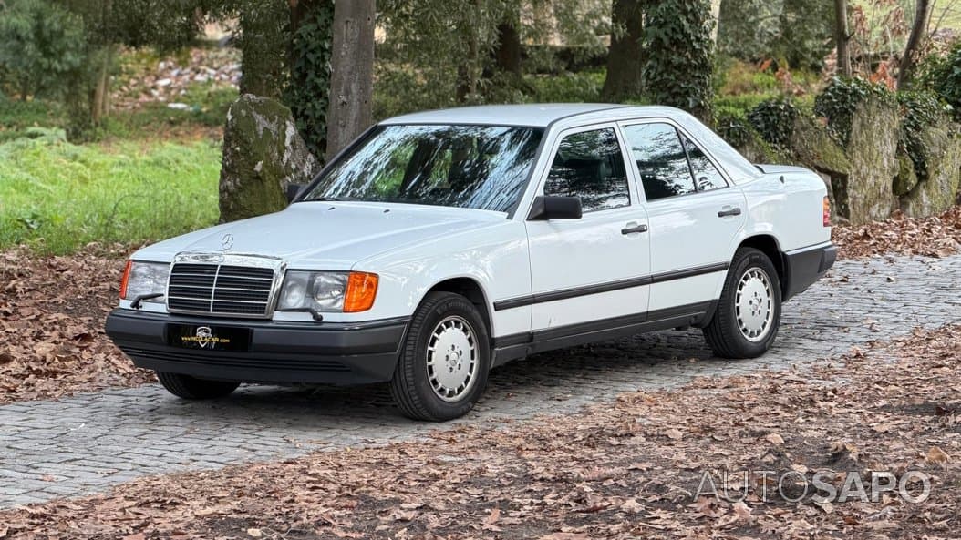 Mercedes-Benz 260