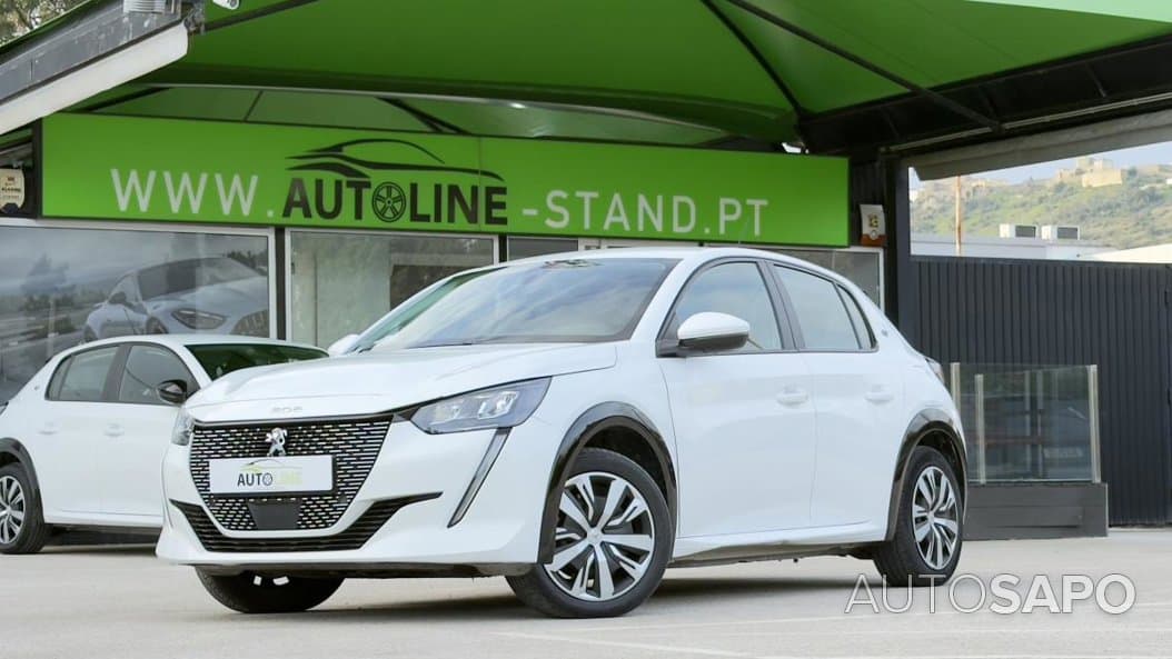Peugeot e-208