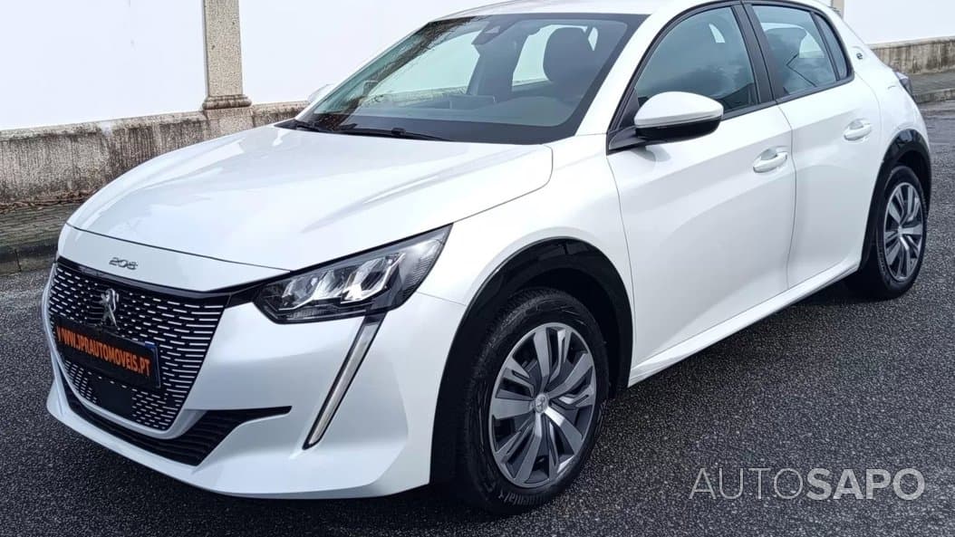 Peugeot e-208