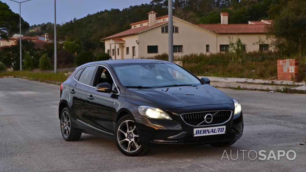 Volvo V40