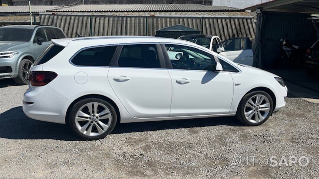 Opel Astra J