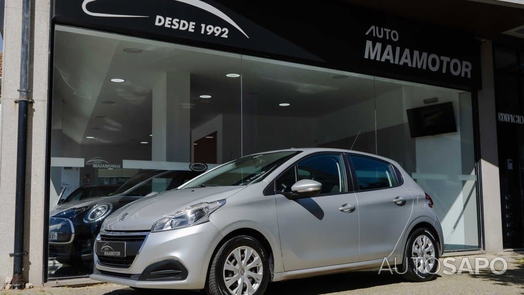 Peugeot 208