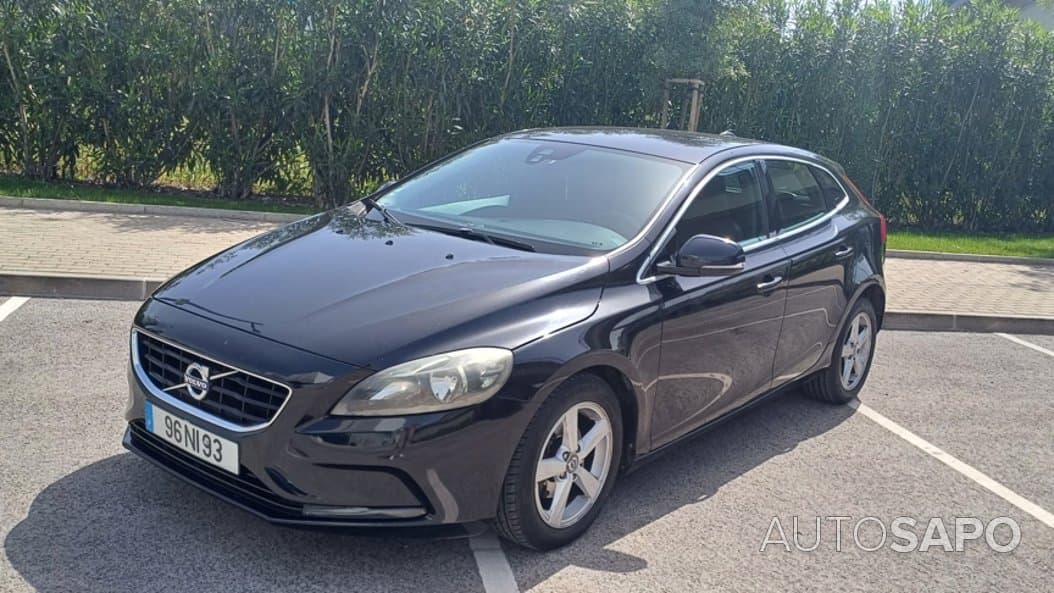 Volvo V40