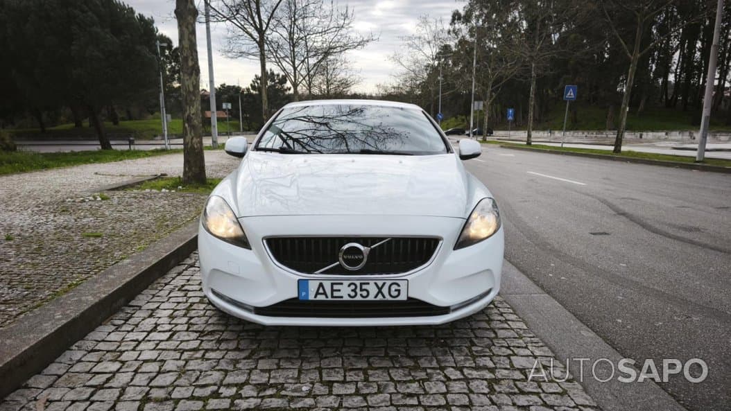 Volvo V40