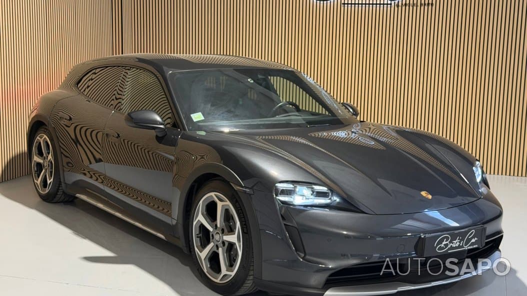 Porsche Taycan Cross Turismo