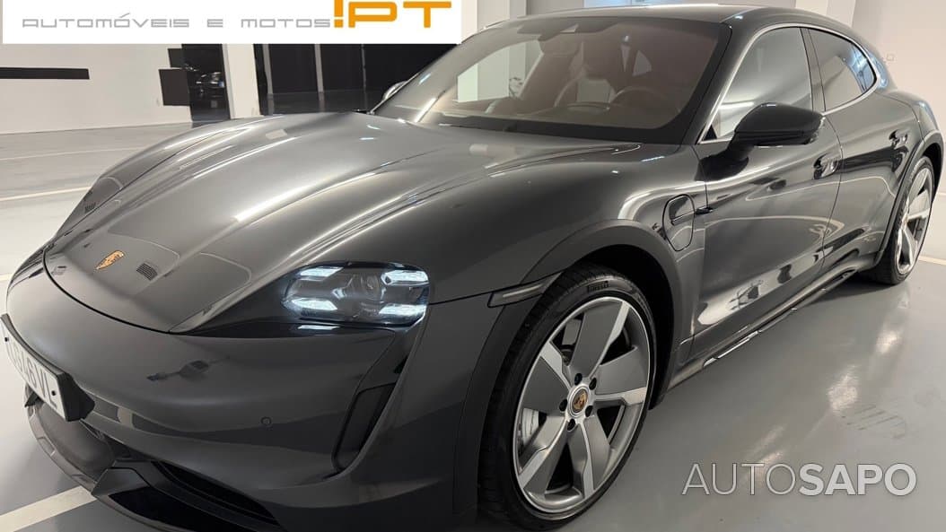 Porsche Taycan Cross Turismo