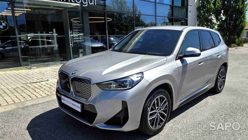BMW iX1