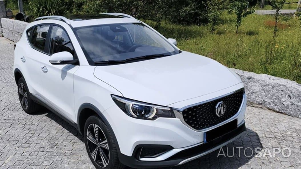 até 8 anos ou 160 000KM. Versão Luxury com acabamentos premium. Extras. Tecto pa ZS EV