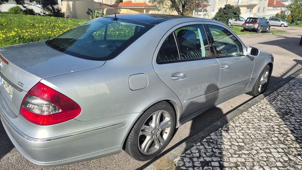 Mercedes-Benz E 320 w 211 Versão Elegance Corroios