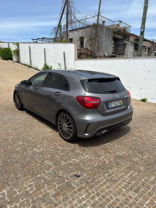 Mercedes-Benz 180 A 180d Vila Meã