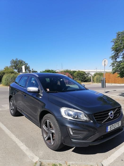 Volvo XC 60 D4 R-Design Beja (Santiago Maior E São João Baptista)