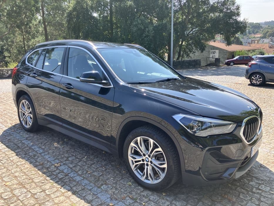 BMW X1 xDrive caixa automatica hibrid plug-in 220cv tração 4 x 4