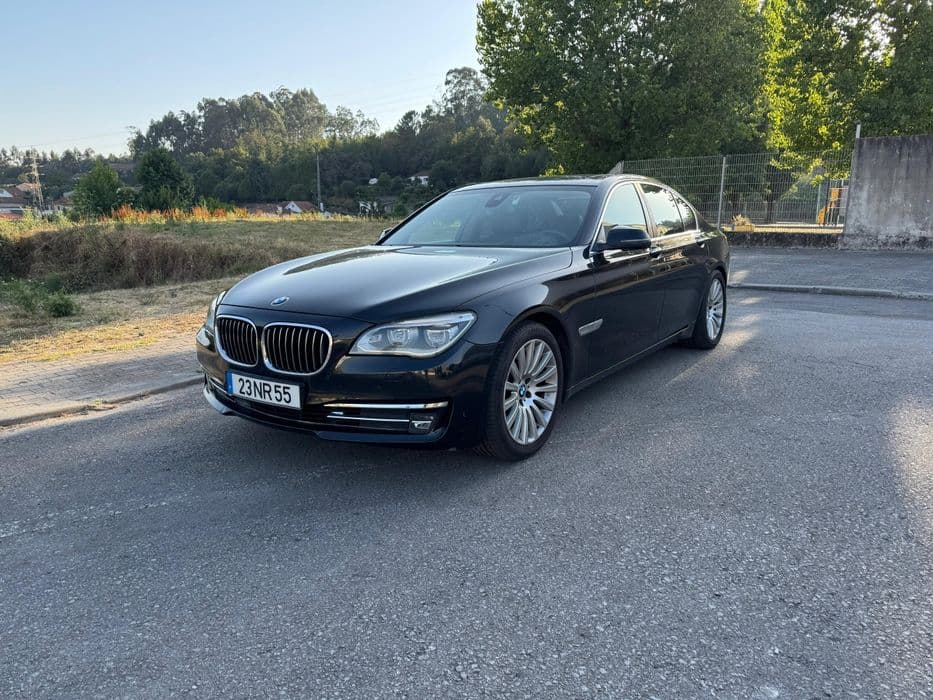 BMW 740 3.0 313cv Paços de Ferreira