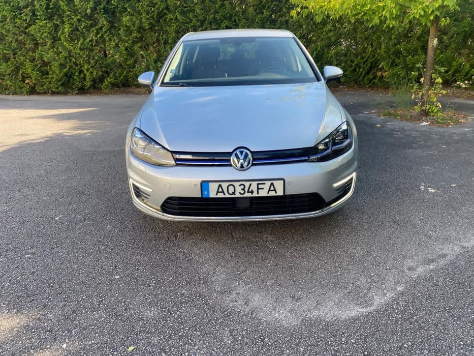 Volkswagen e-Golf 136cv de garagem Infias
