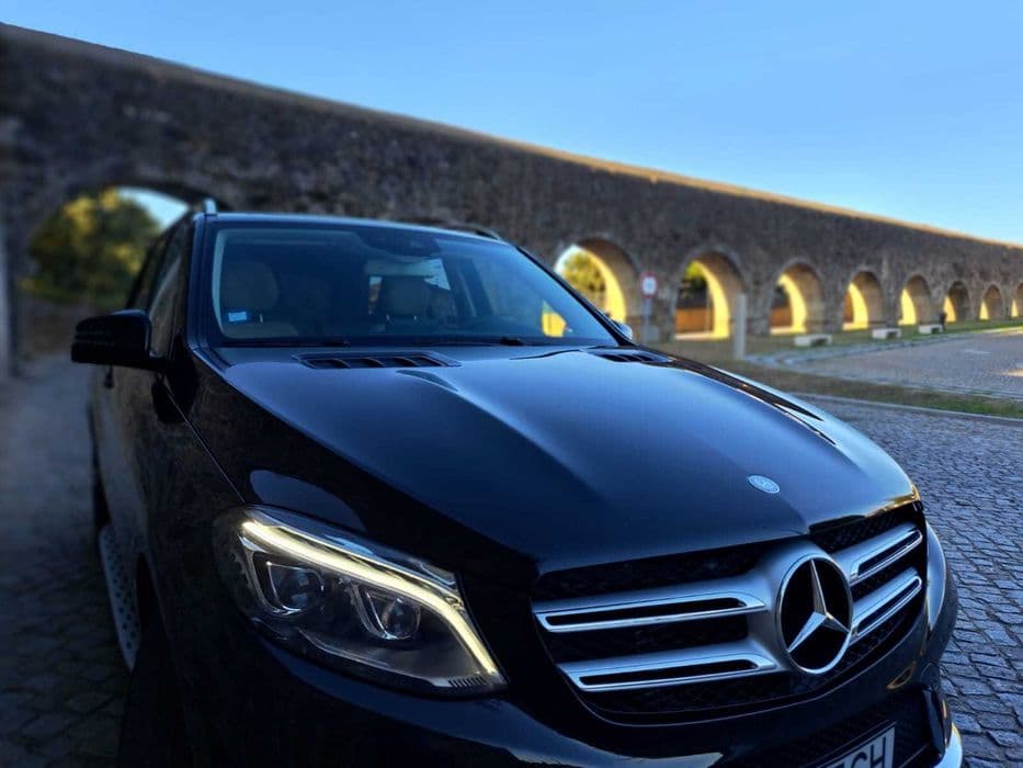 Mercedes-Benz GLE 250 D-4Matic-9G TRONIC-AMG LINE- FULL EXTRAS Porto