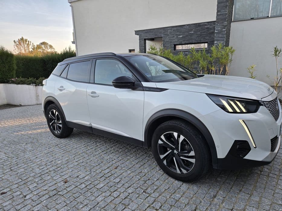 Peugeot e-2008