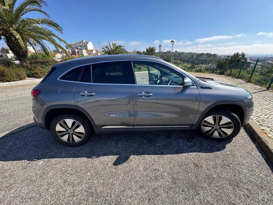 Mercedes-Benz EQA 250 – SUV 100% elétrico de Setúbal (São Julião, Nossa Senhora Da Anunciada E Santa Maria Da Graça)