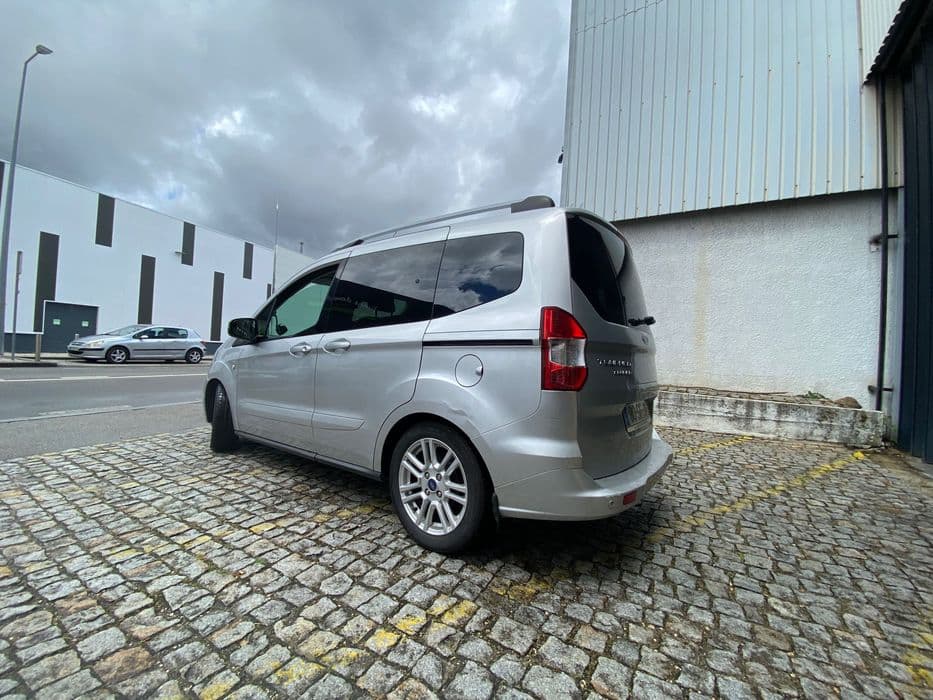 Ford Courier 1.0 100 cv Arões