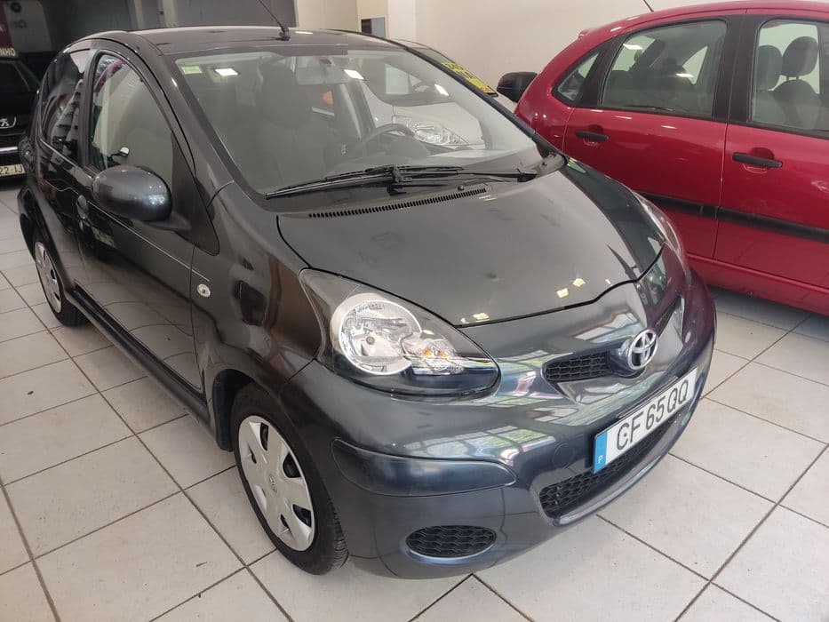 Toyota Aygo 1.0 .caixa automática com garantia Mafamude E Vilar Do Paraíso