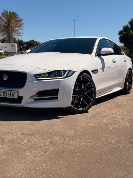Jaguar XE R-Sport