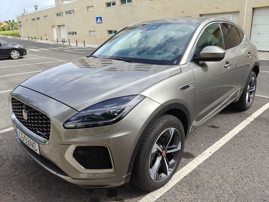 Jaguar E-Pace P300e R-Dynamic Avenidas Novas