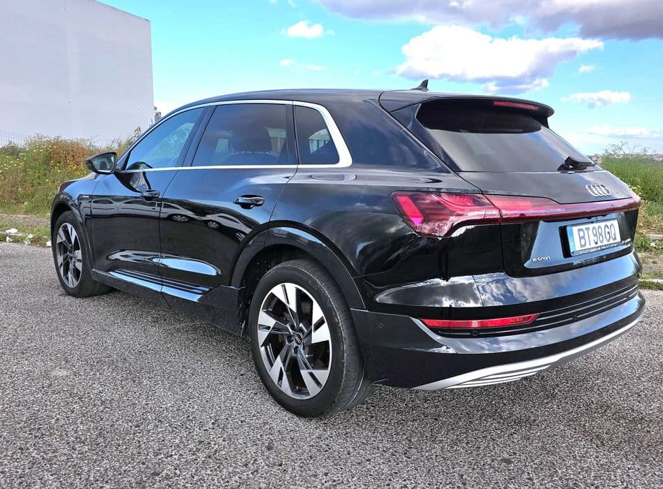 Audi e-tron 55 60 mil kms Odivelas