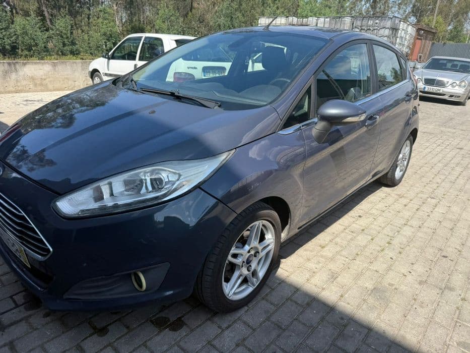 Ford Fiesta 1.6 tdci Lousã E Vilarinho