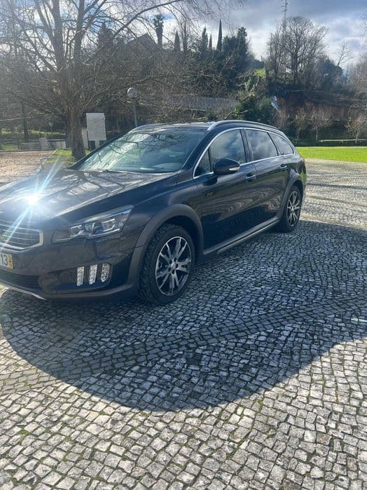 Volkswagen ID.4 2.0 HDi Hybrid4 São Pedro de Castelões