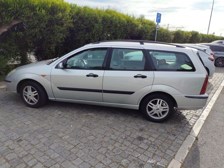 Ford Focus SW 1.4 gasolina Algés, Linda-A-Velha E Cruz Quebrada-Dafundo