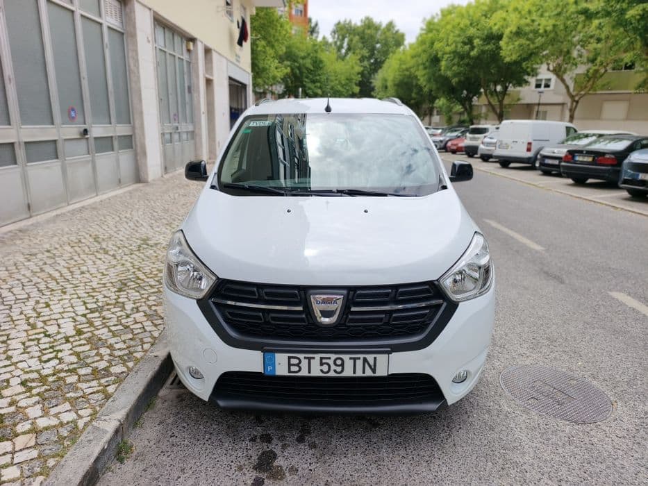 Dacia Lodgy 7 lugares Águas Livres