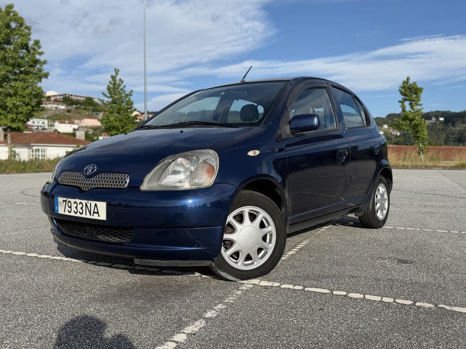 Toyota Yaris VVTi Paredes