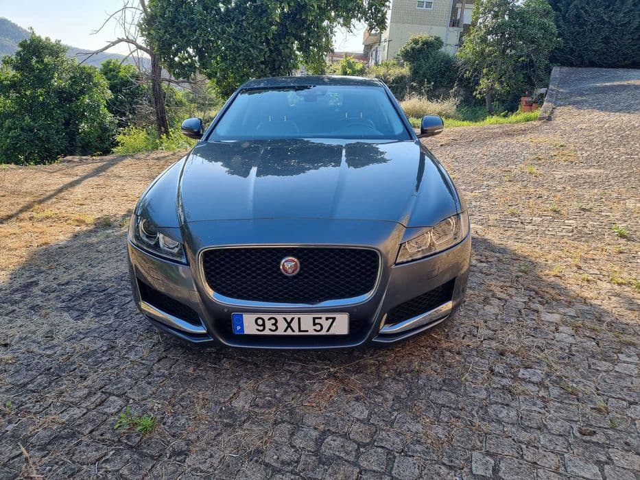 Jaguar XF 2.0D Prestige Automático Penafiel