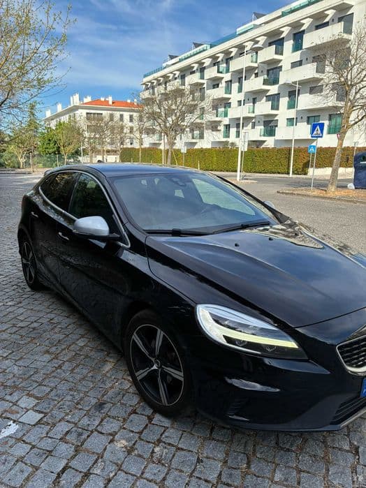 Volvo V40 R Design em estado impecável Lumiar