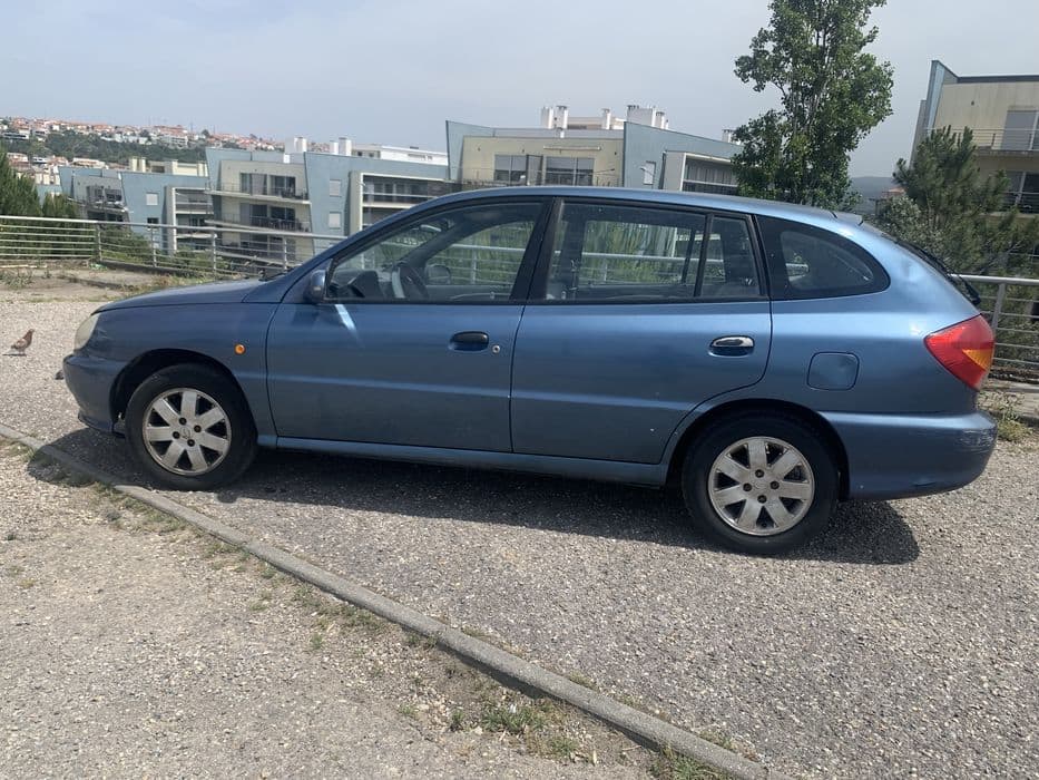Kia Rio 1.3 Gasolina Leiria, Pousos, Barreira E Cortes