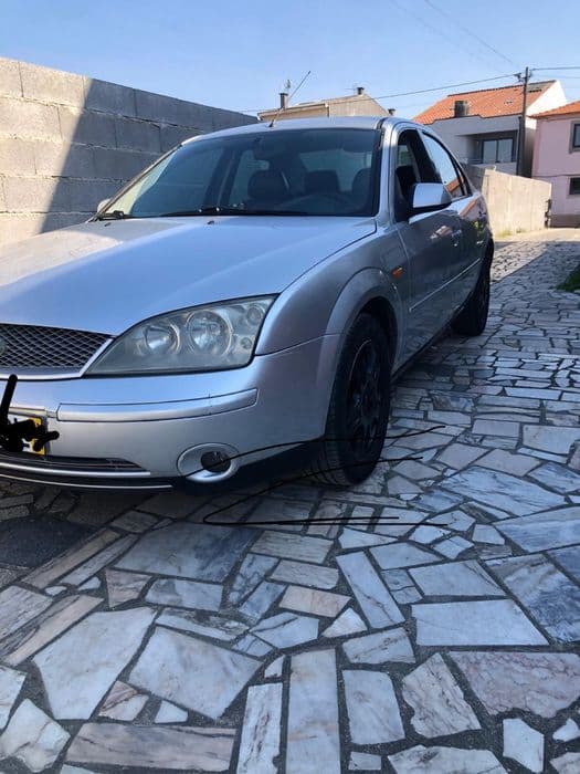 Ford Mondeo 2.0 TDCi Ghia ()