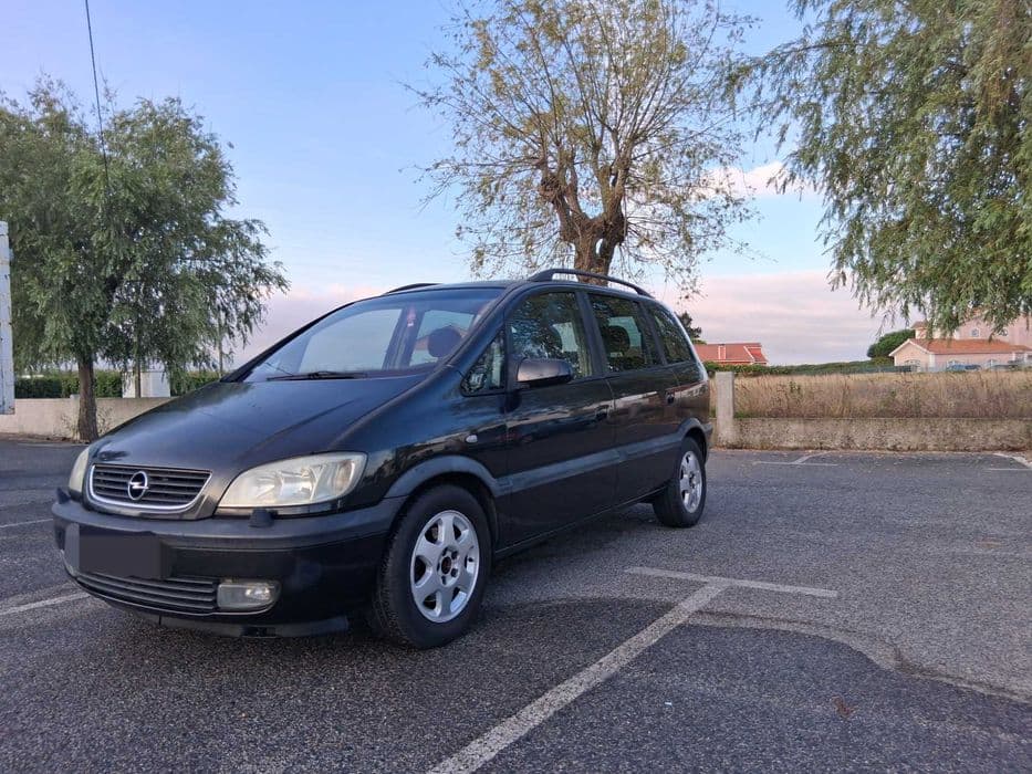 Opel Zafira 1.6 16v elegance Mafra