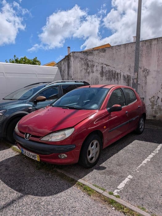 Peugeot 206 1.9D DW8 — 115.000 km — 500€ negociáveis