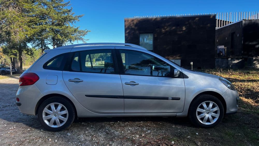 Renault Clio III 1.2 Vila Real (Nossa Senhora Da Conceição, São Pedro E São Dinis)
