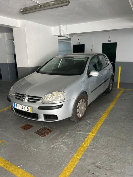 Volkswagen Golf 1.6 cinzento exelente estafo