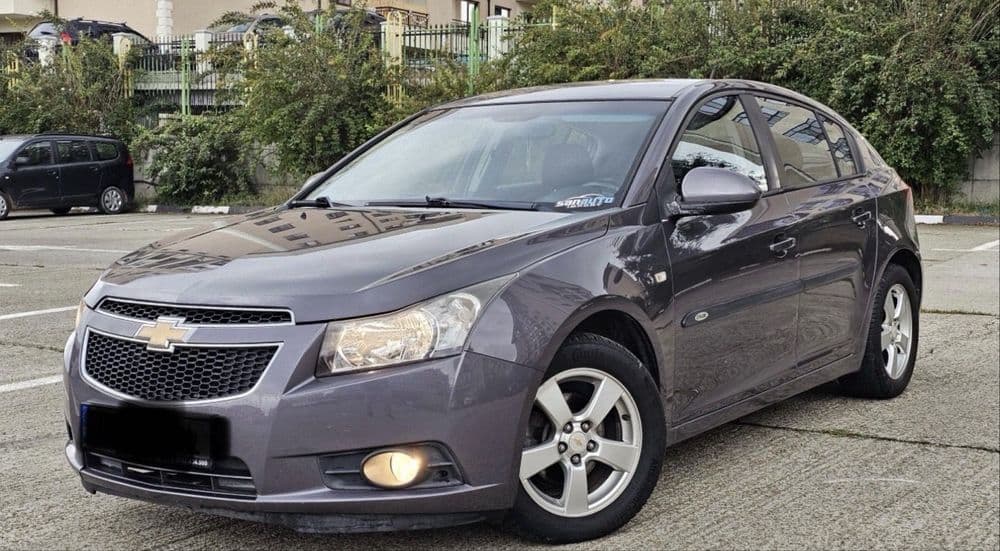 Chevrolet Cruze 1.6 LT Hatchback
