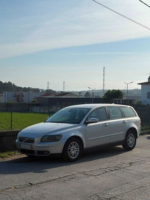 Volvo V50 1.6 D Vila Nova De Famalicão E Calendário