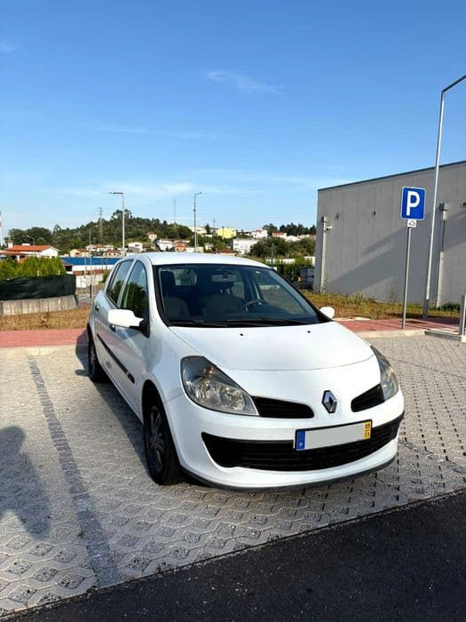 Renault Clio 1.5 dCi Vila Nova De Famalicão E Calendário