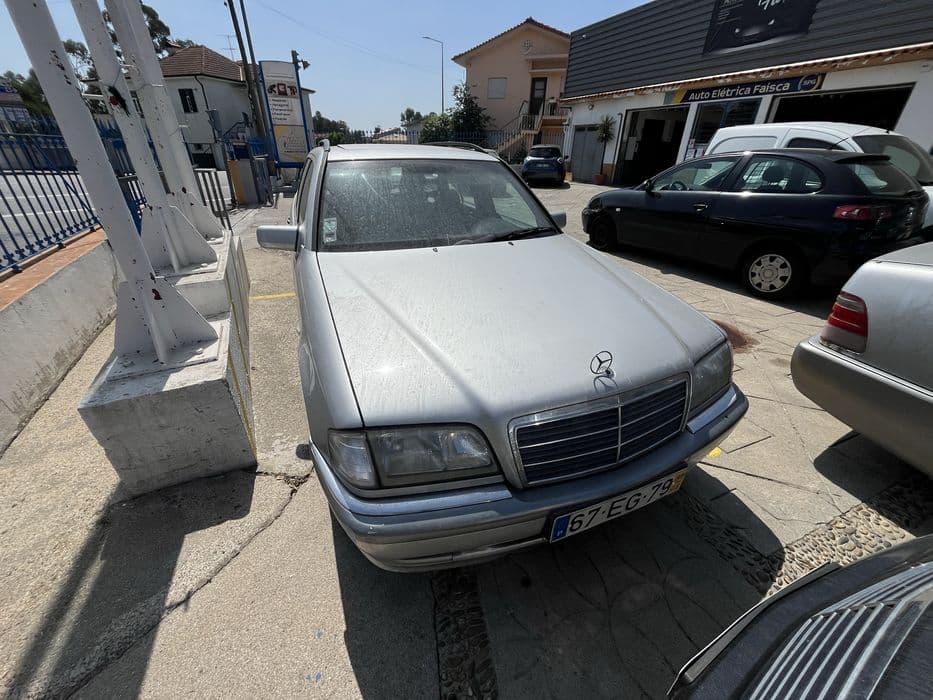 Mercedes-Benz 220 Elegance (avaria) Sandim